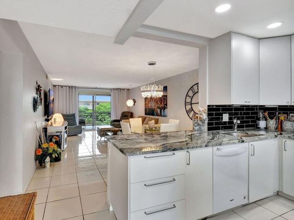 2615 NE 3rd Court, Unit 411, Boynton Beach, FL 33435