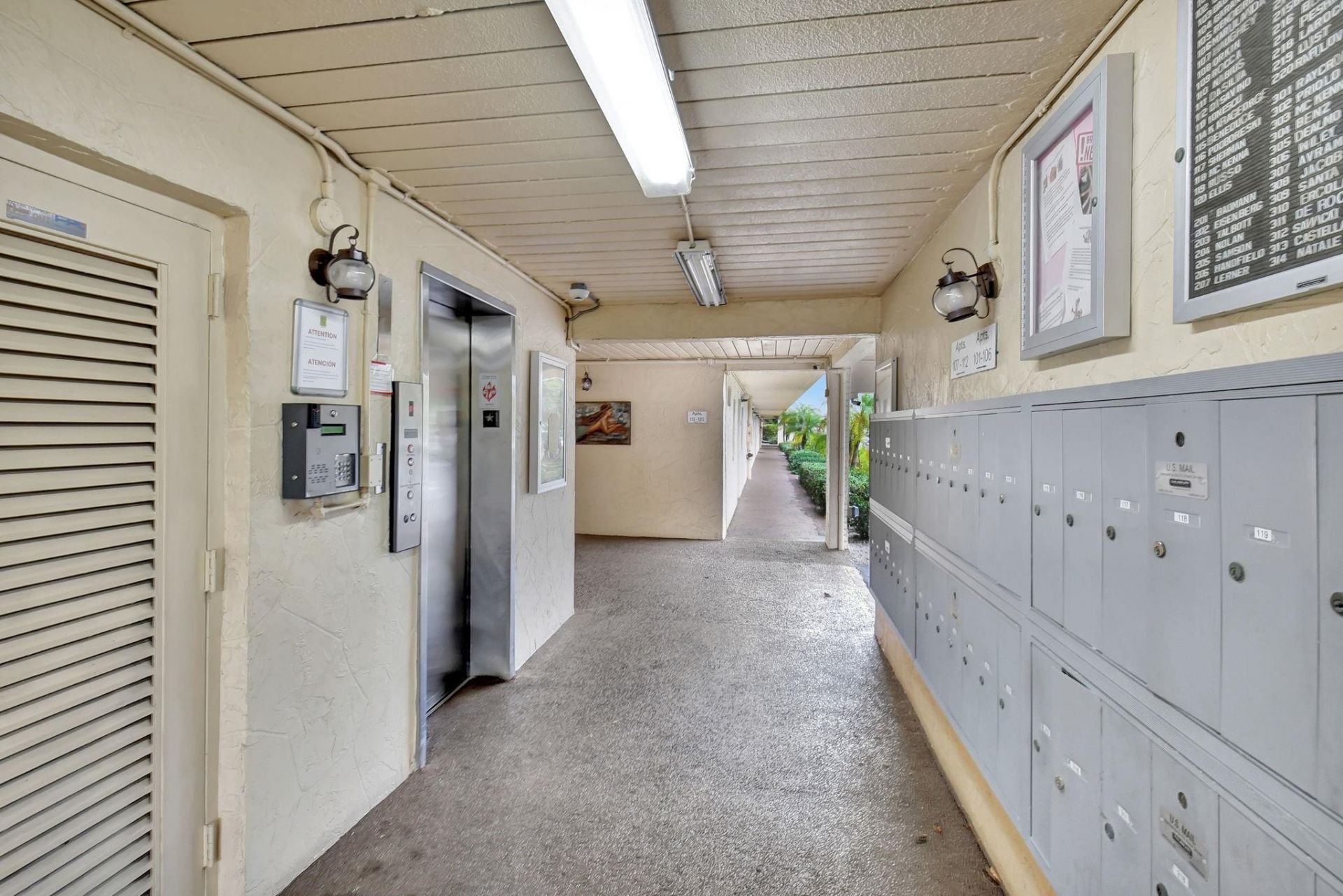 2615 NE 3rd Ct, Unit 411, Boynton Beach, FL 33435 Photo