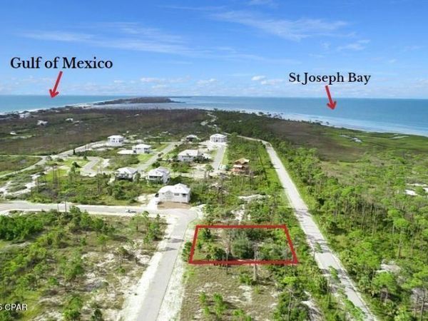 135 Hemmingway Circle, Port St Joe, FL 32456