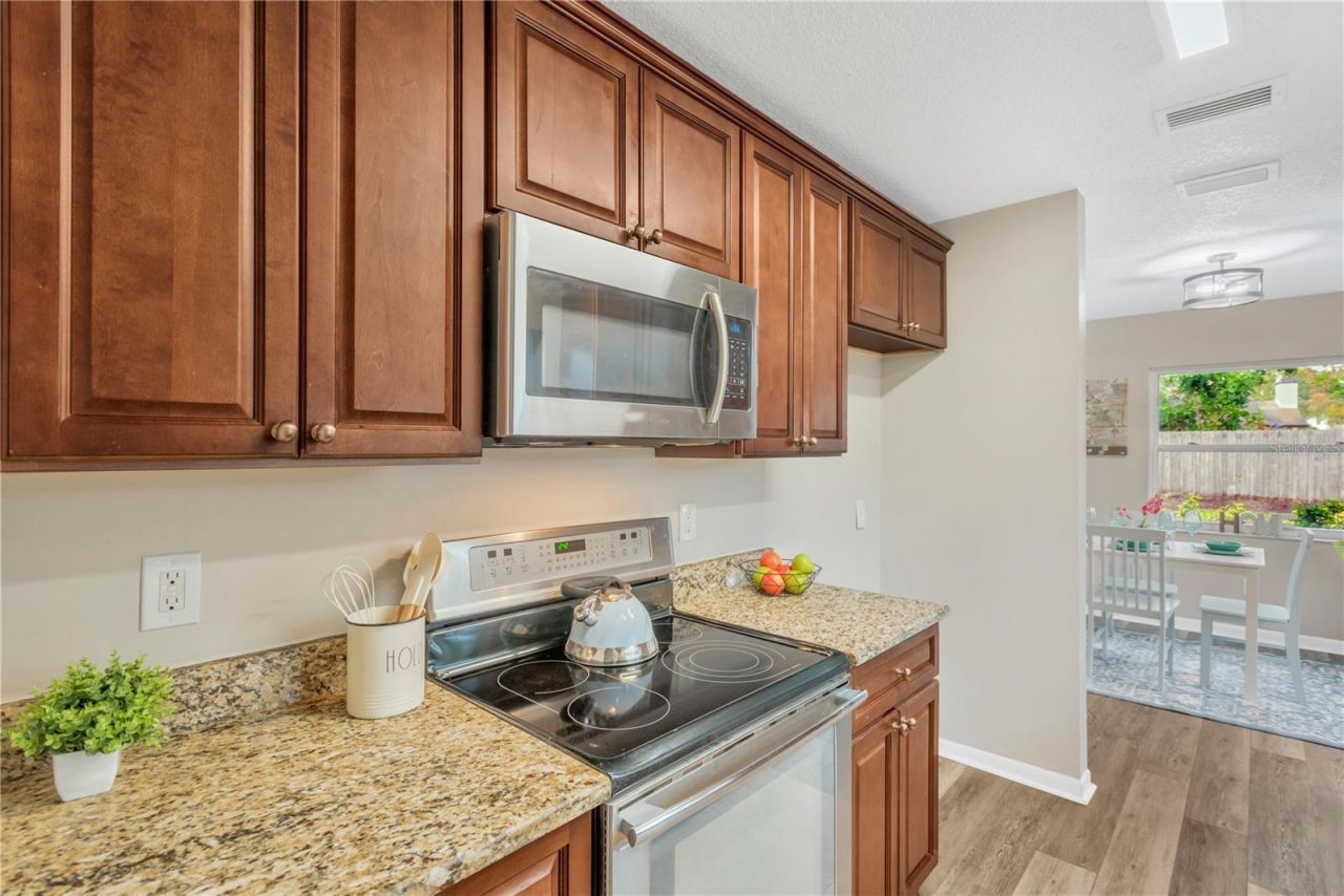 1948 Dodge Circle, Clearwater, FL 33760 Photo