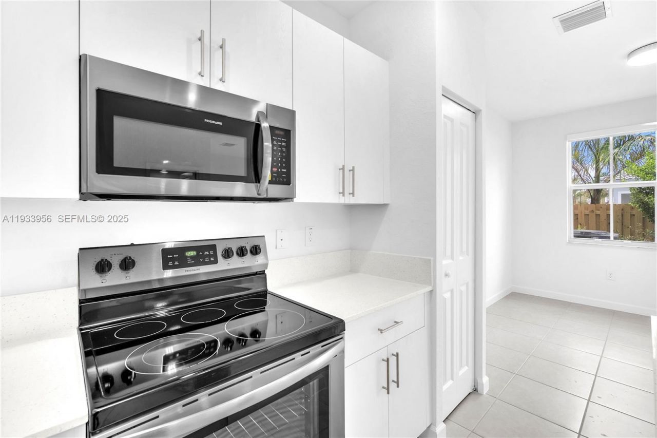 12002 NW 47th Manor, Coral Springs, FL 33076 Photo