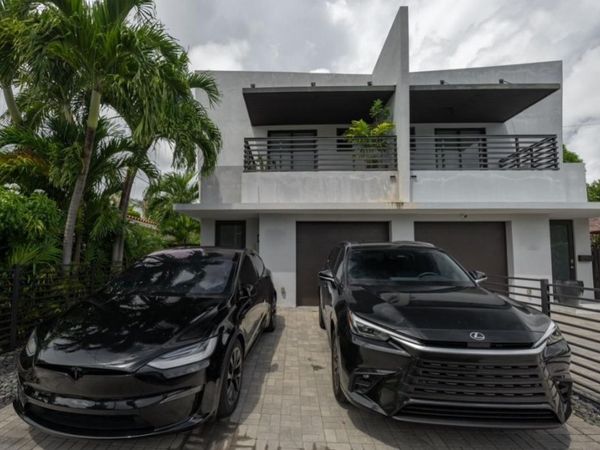 1635 SW 19th Ter, Miami, FL 33145