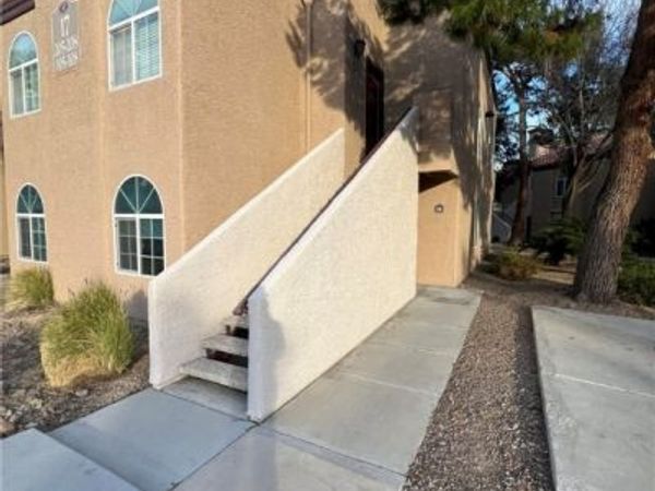 9325 W Desert Inn Road , Unit 206, Las Vegas, NV 89117