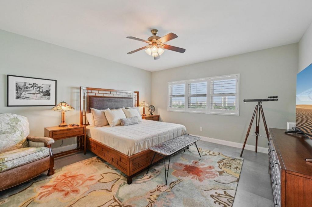 2640 Lake Shore Drive, Unit 1810, Riviera Beach, FL 33404 Photo