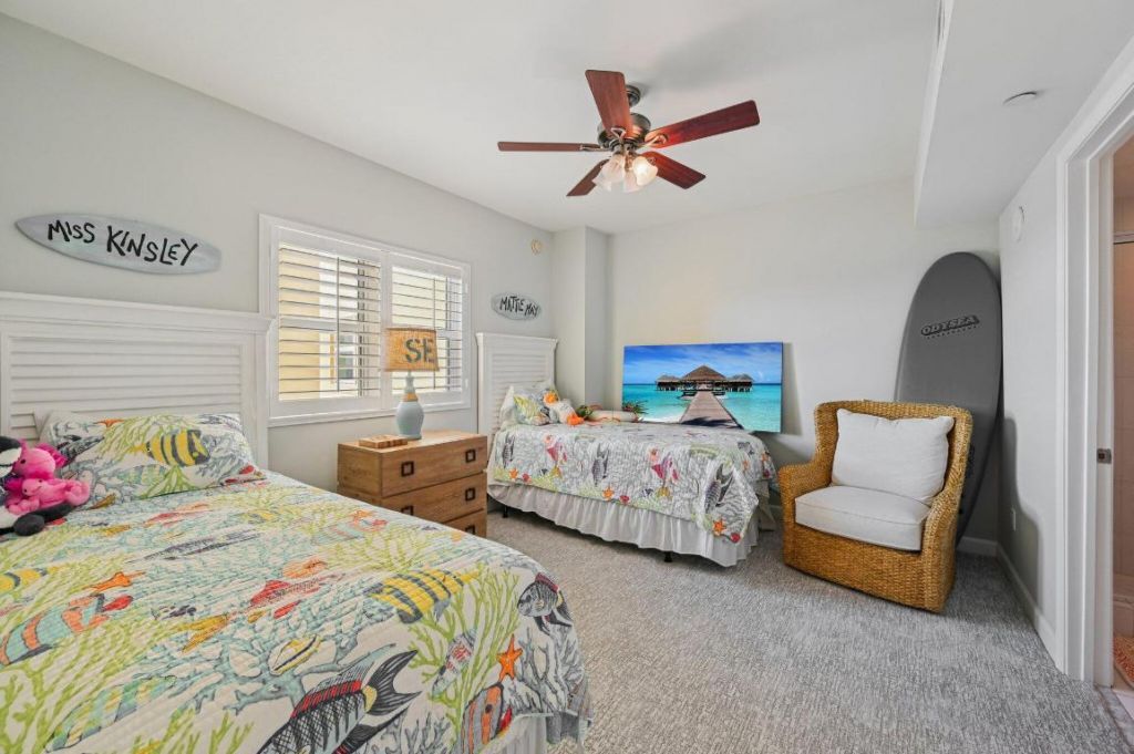 2640 Lake Shore Drive, Unit 1810, Riviera Beach, FL 33404 Photo