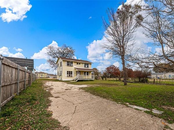 2708 S 2nd Street, Waco, TX 76706