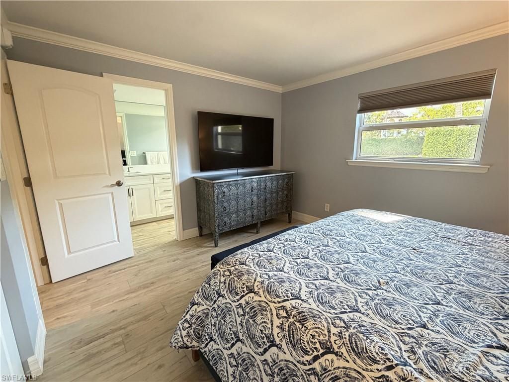 960 7th St S, Unit 103, Naples, FL 34102 Photo