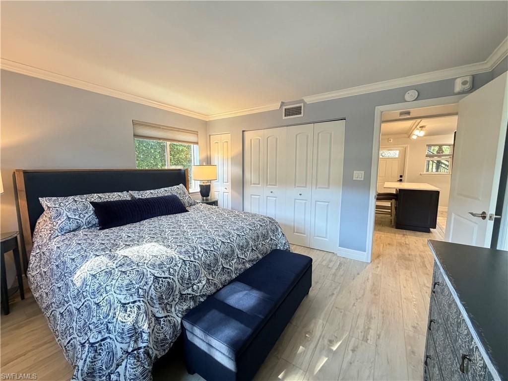 960 7th St S, Unit 103, Naples, FL 34102 Photo