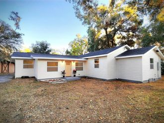 8917 N HIGHLAND AVENUE Tampa, FL 33604