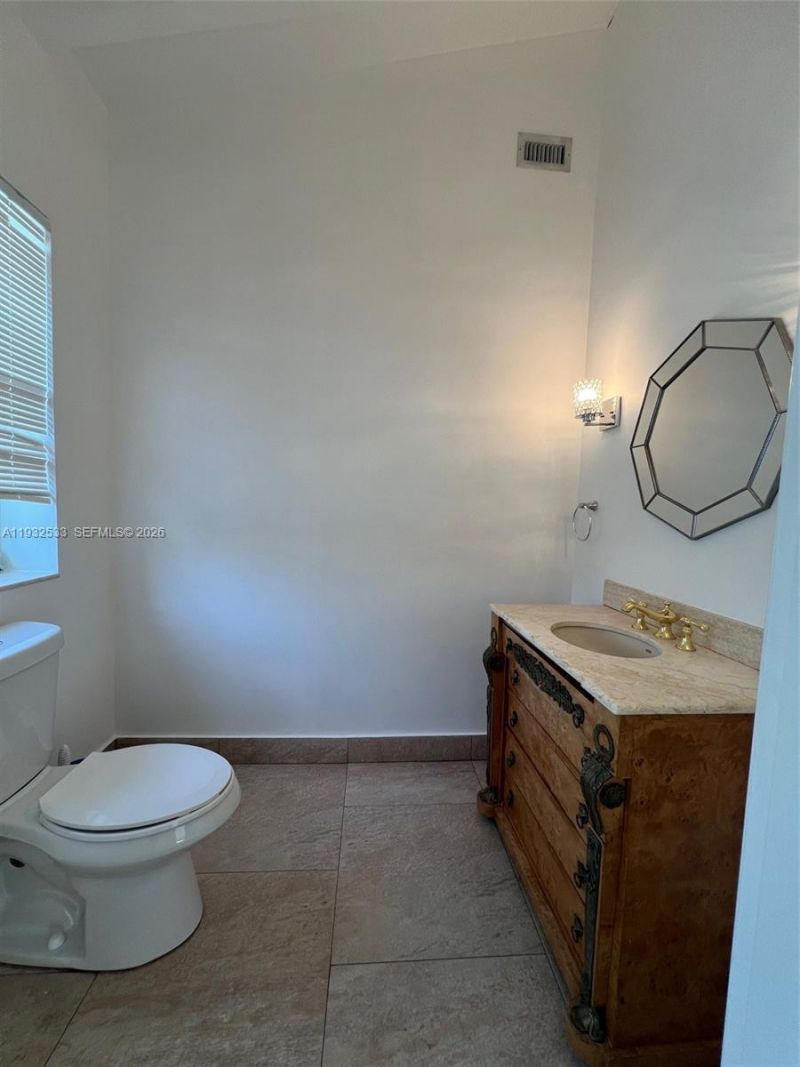 4575 Post Ave, Miami Beach, FL 33140 Photo