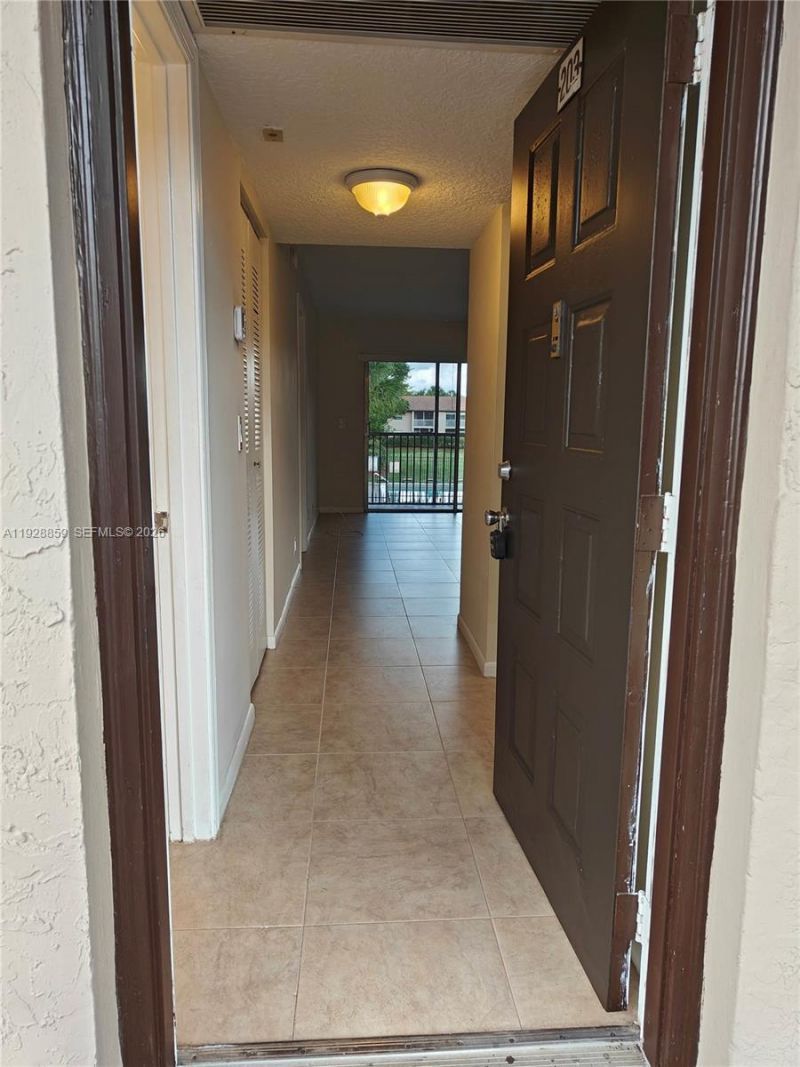 8770 Royal Palm Blvd, Unit 203-2, Coral Springs, FL 33065 Photo