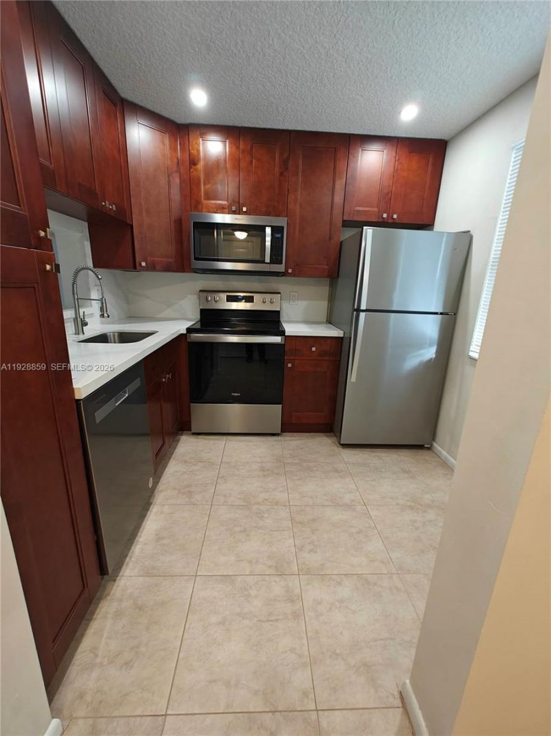 8770 Royal Palm Blvd, Unit 203-2, Coral Springs, FL 33065 Photo