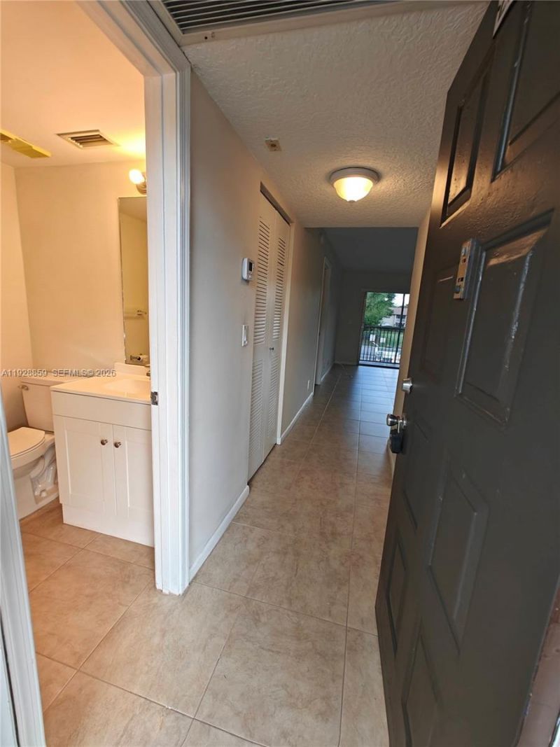 8770 Royal Palm Blvd, Unit 203-2, Coral Springs, FL 33065 Photo