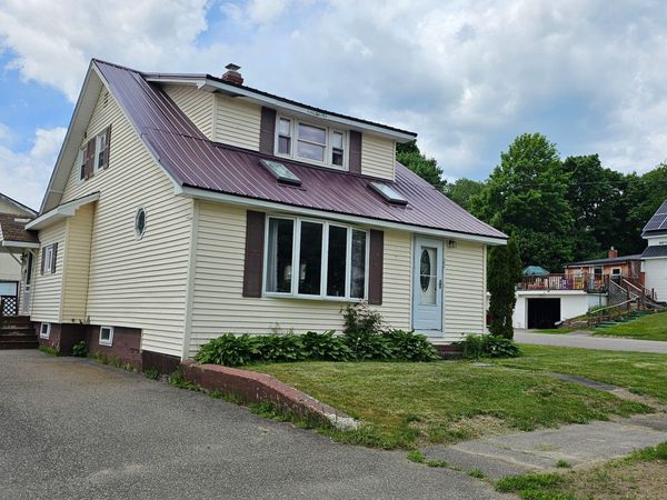 22 Pine Street, East Millinocket, ME 04430