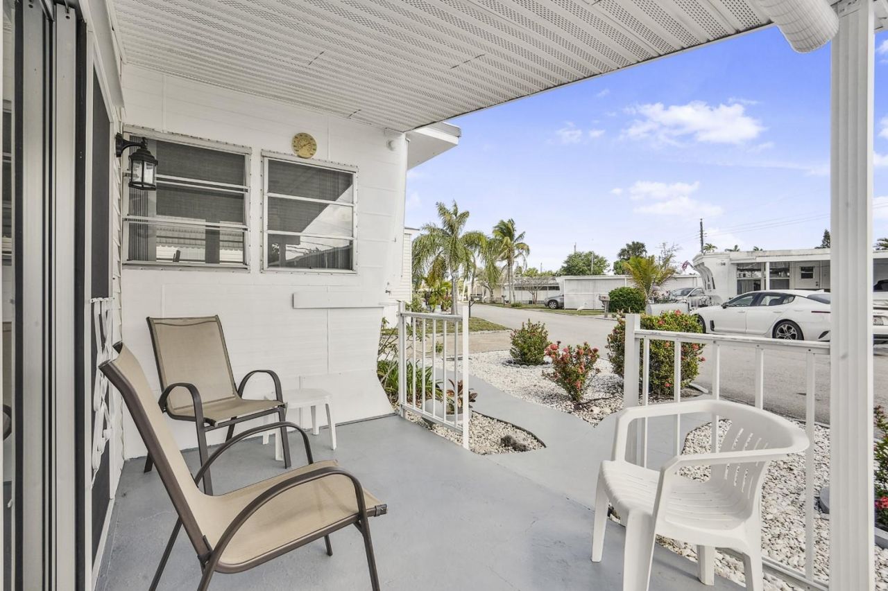 8573 SW 16th Street, Davie, FL 33324 Photo