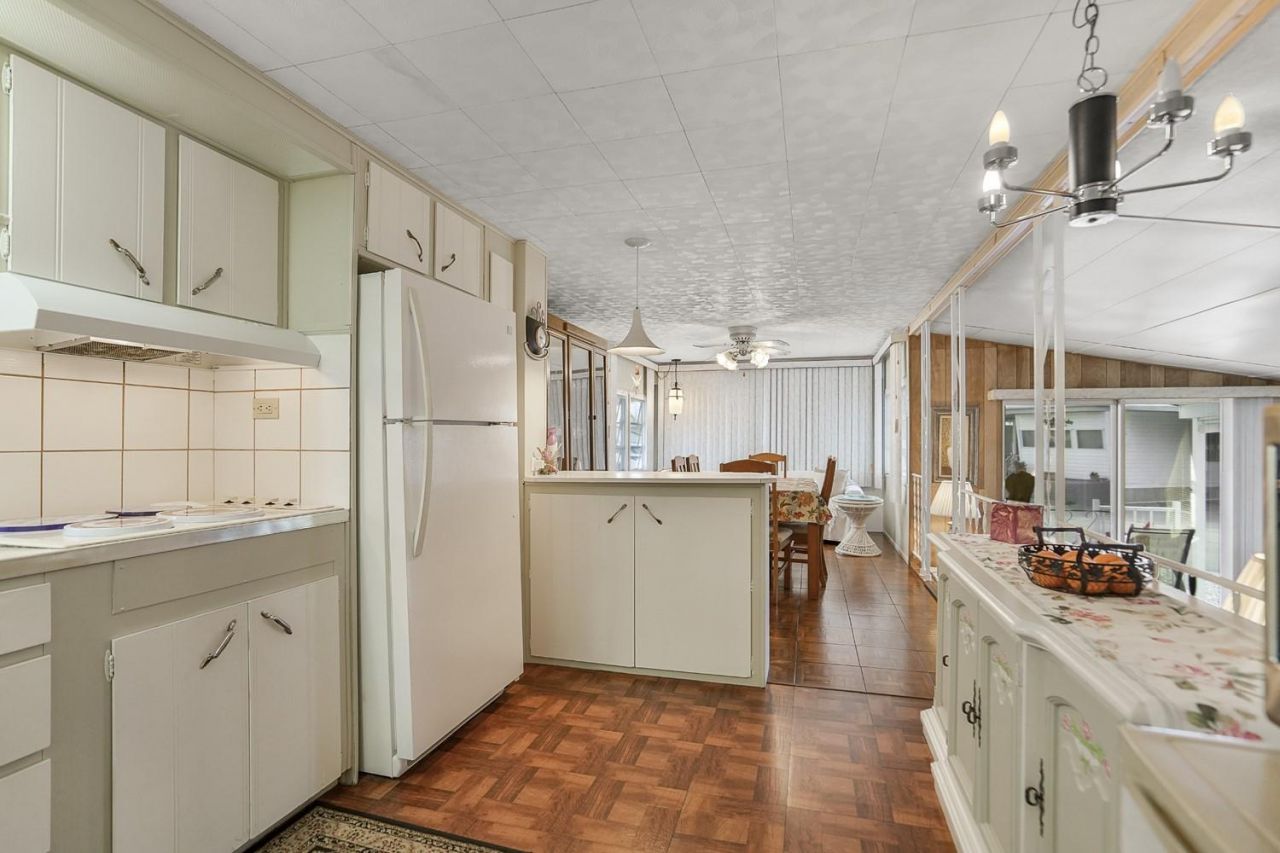 8573 SW 16th Street, Davie, FL 33324 Photo