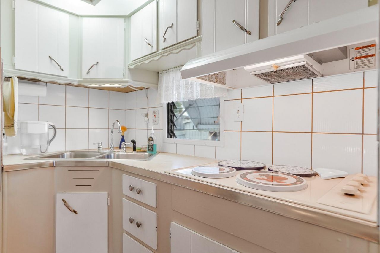 8573 SW 16th Street, Davie, FL 33324 Photo