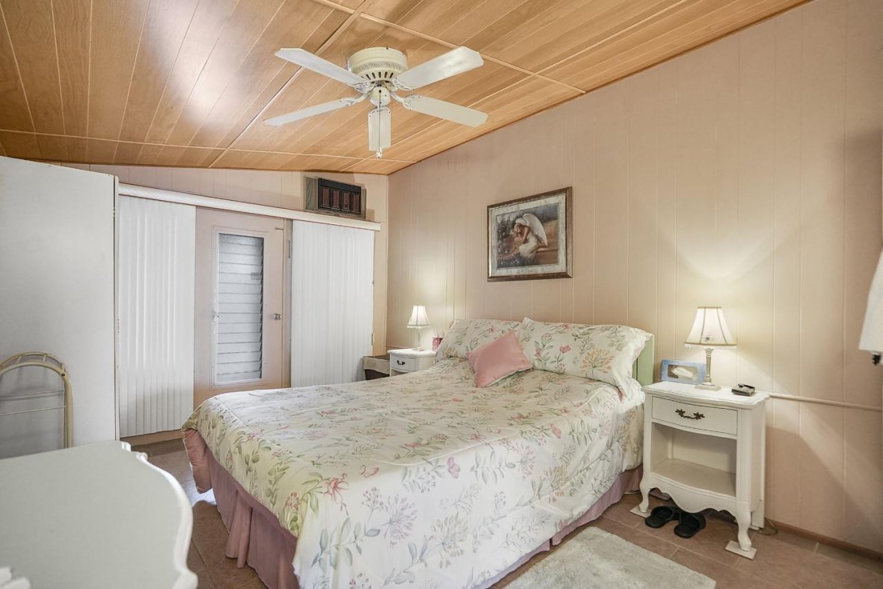 8573 SW 16th Street, Davie, FL 33324 Photo