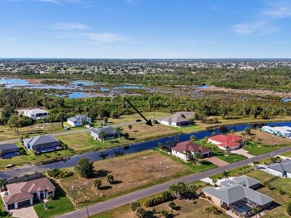 176 W PINE VALLEY LANE, ROTONDA WEST, FL 33947