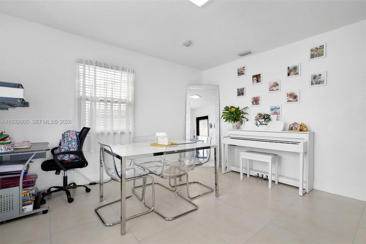 722 SW 8th St, Hallandale Beach, FL 33009 Photo