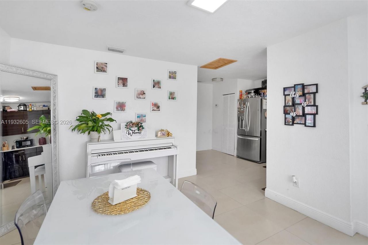 722 SW 8th St, Hallandale Beach, FL 33009 Photo