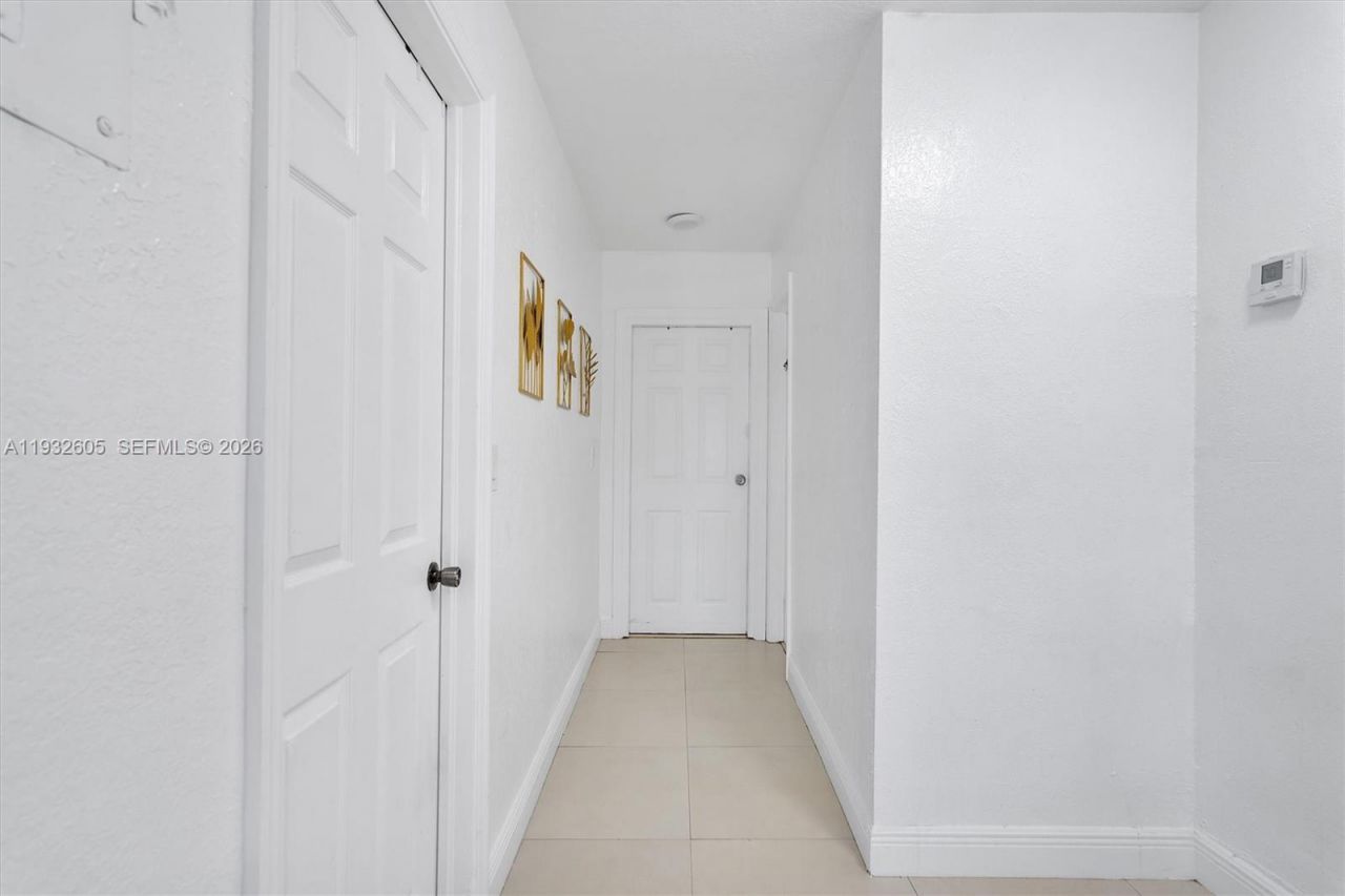 722 SW 8th St, Hallandale Beach, FL 33009 Photo