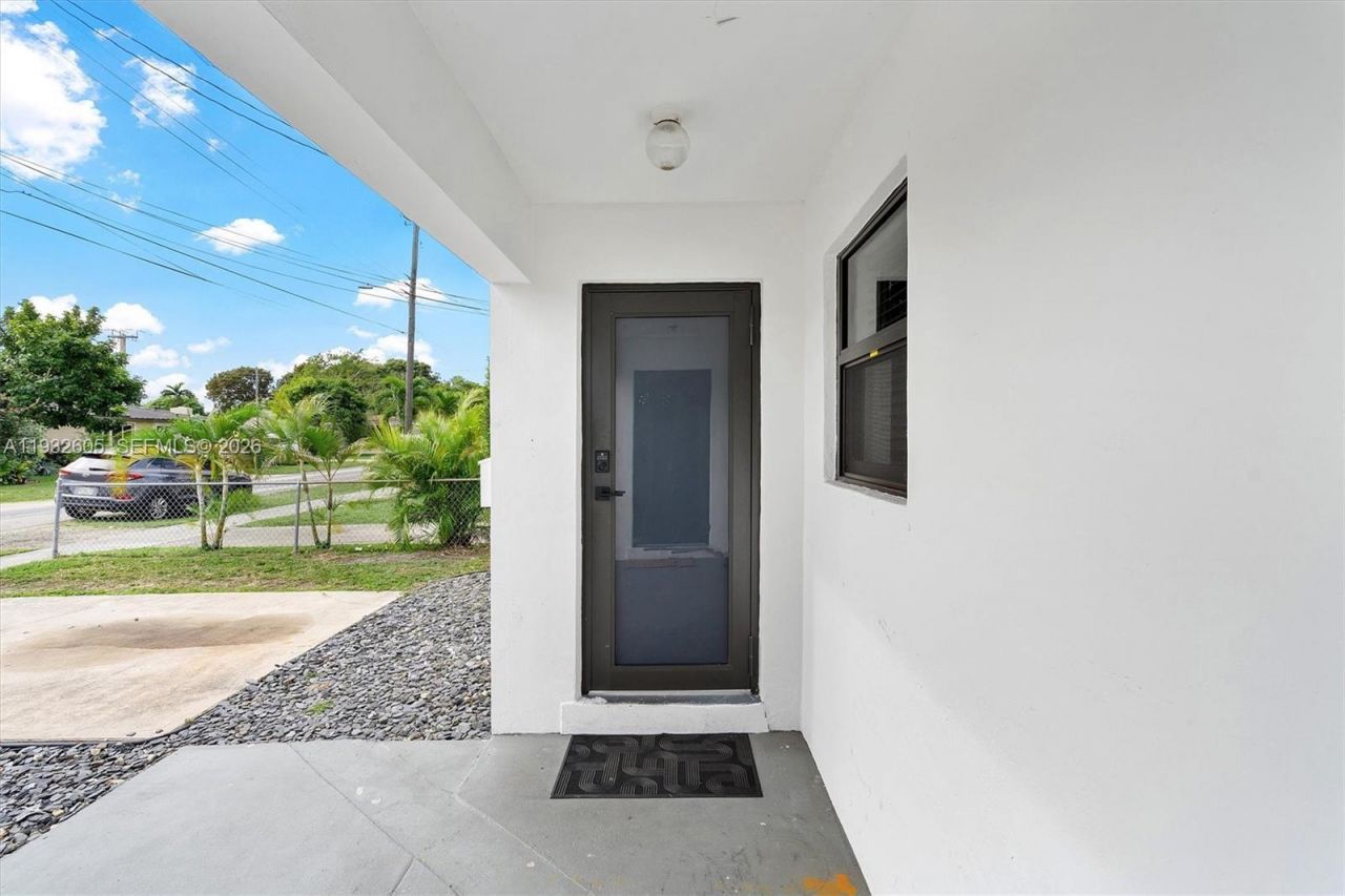 722 SW 8th St, Hallandale Beach, FL 33009 Photo