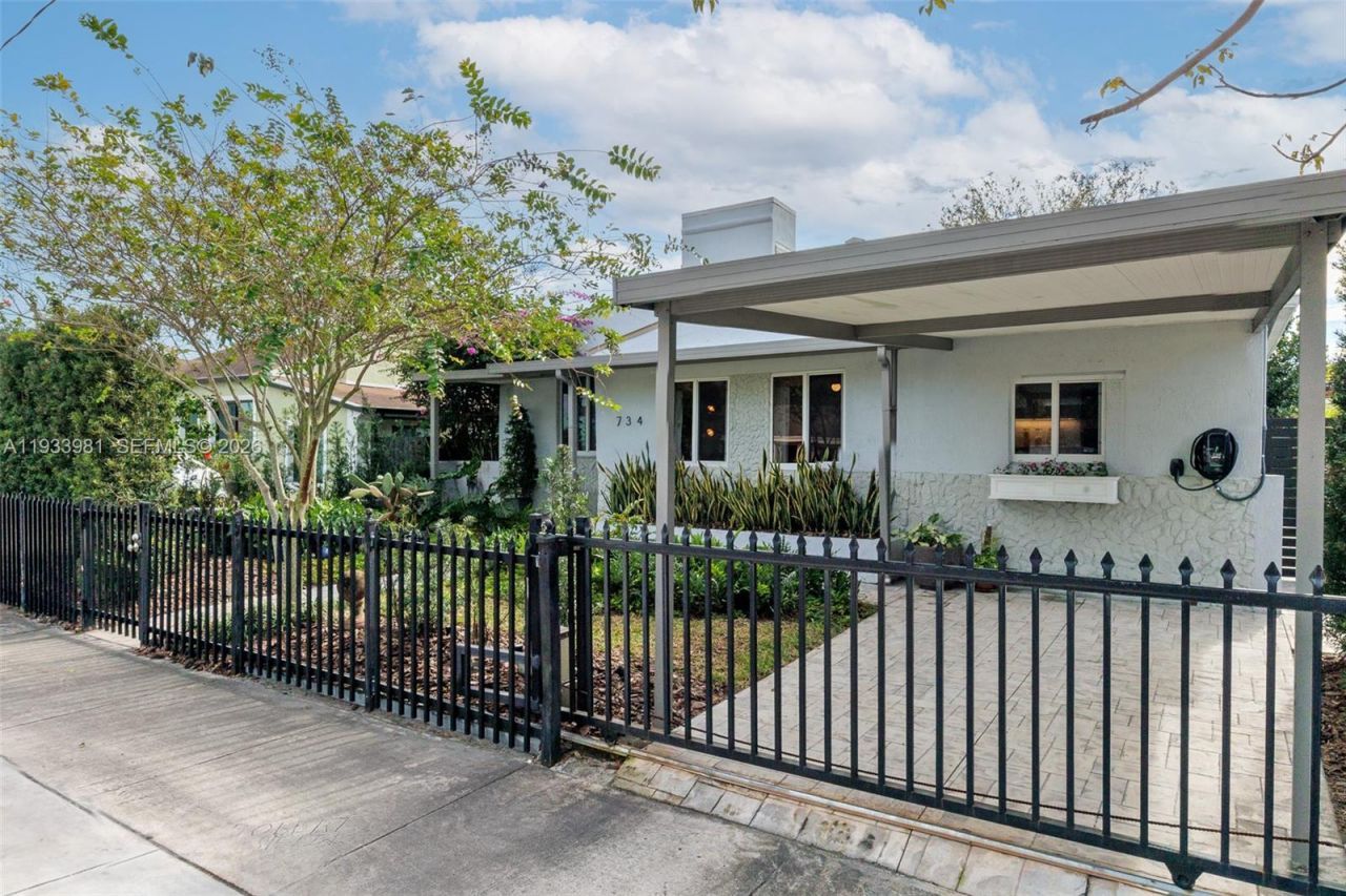 734 NW 75th St, Miami, FL 33150 Photo