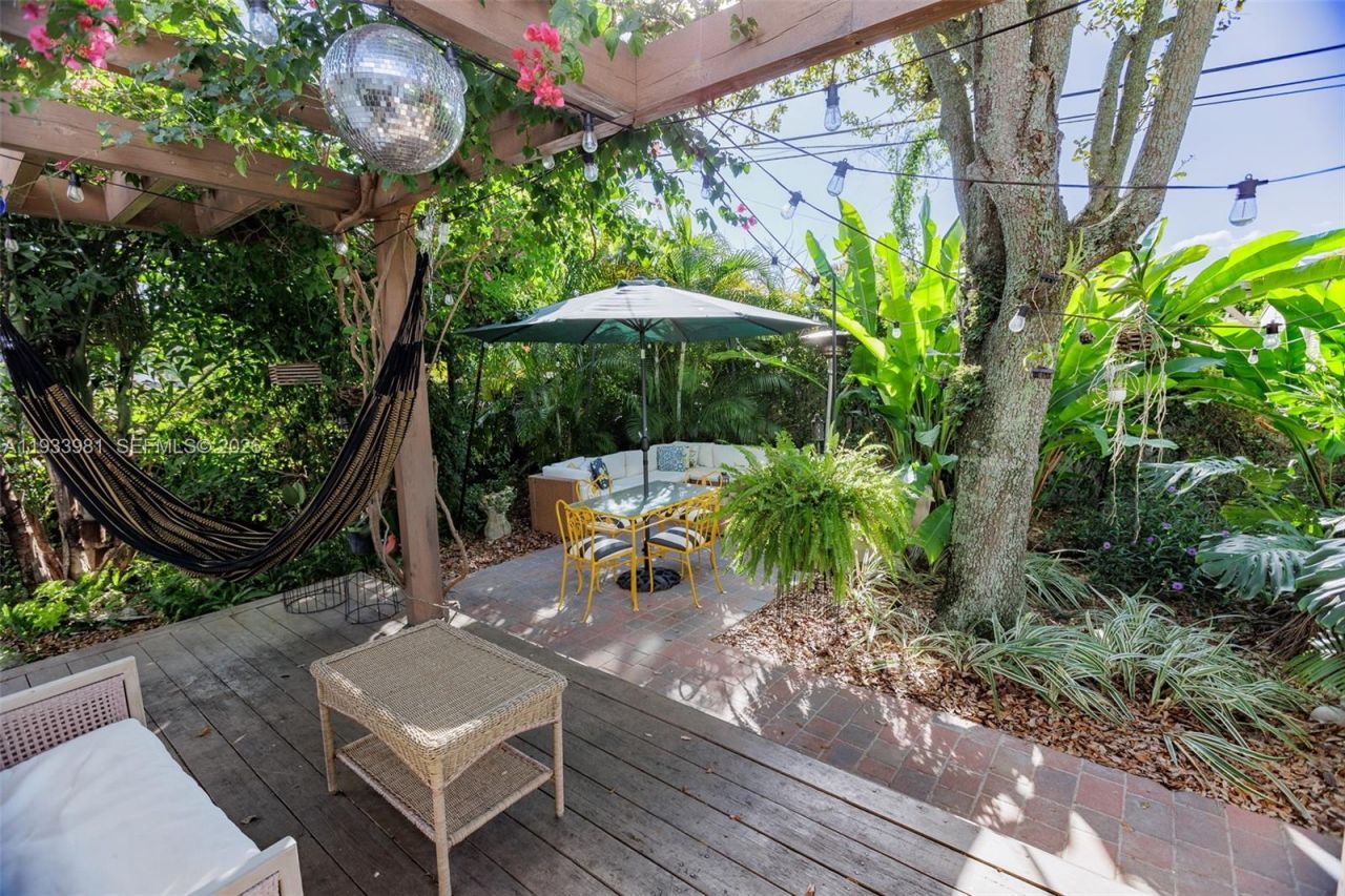 734 NW 75th St, Miami, FL 33150 Photo