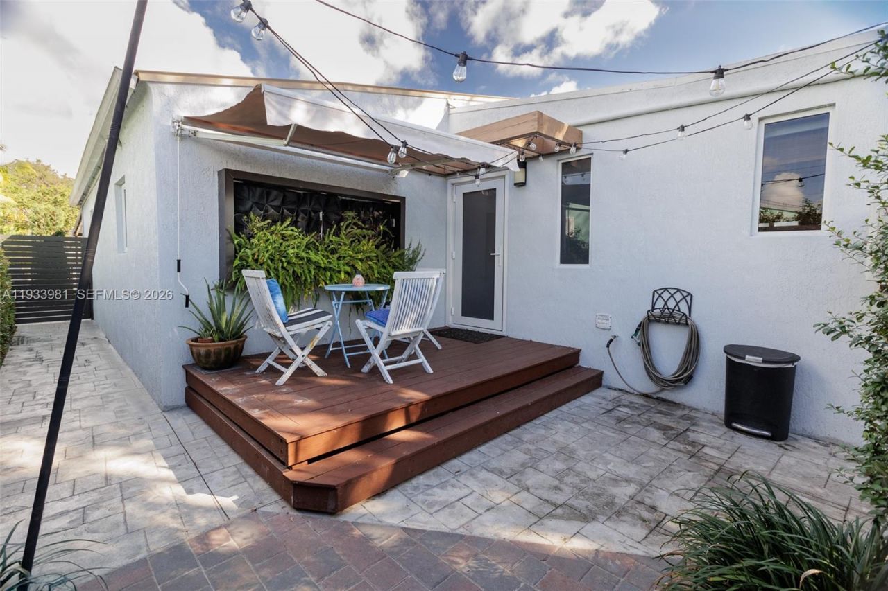 734 NW 75th St, Miami, FL 33150 Photo