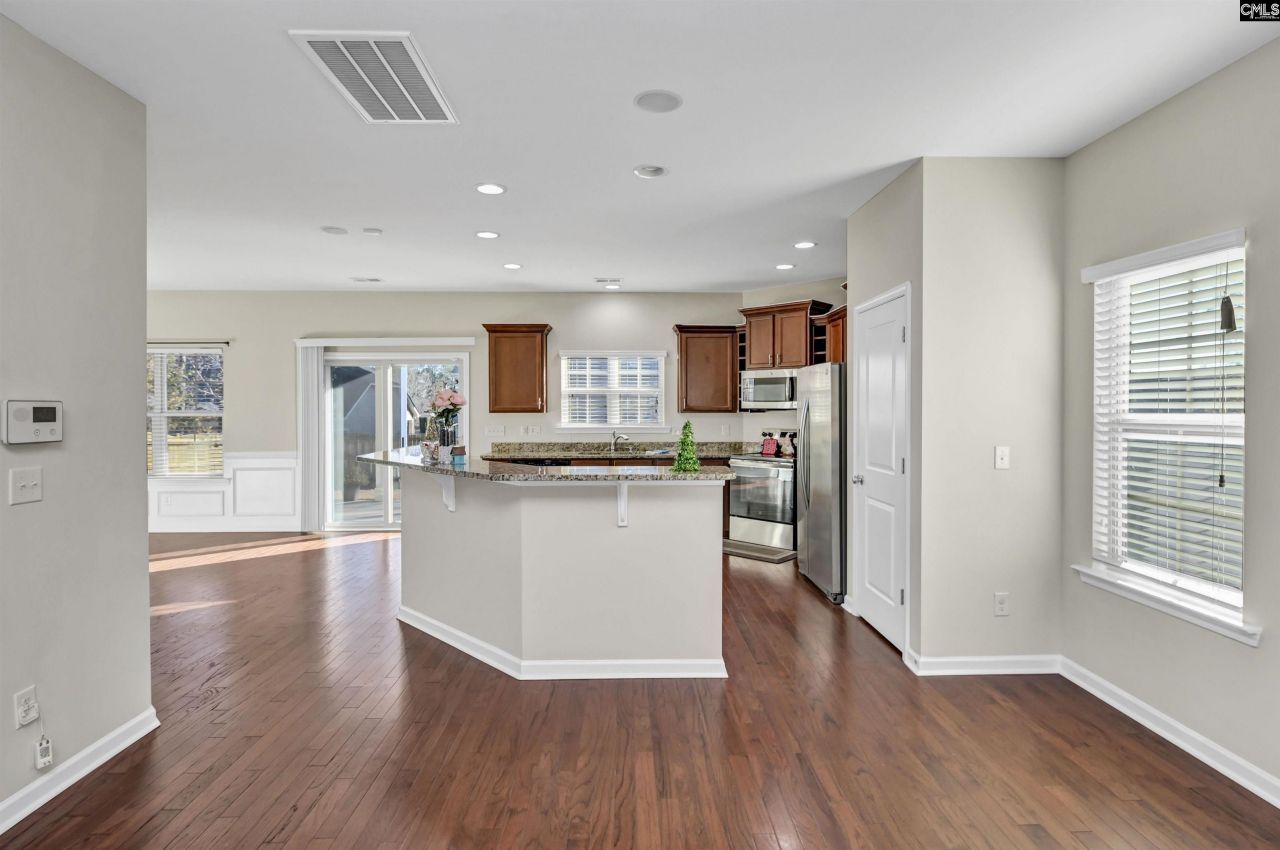 135 Bonhill Dr Photo 15