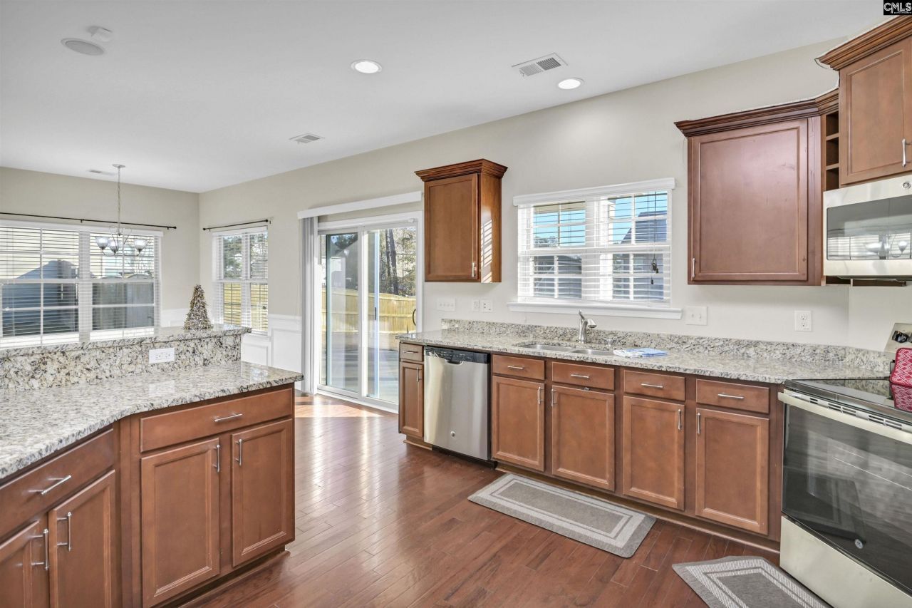 135 Bonhill Dr Photo 19