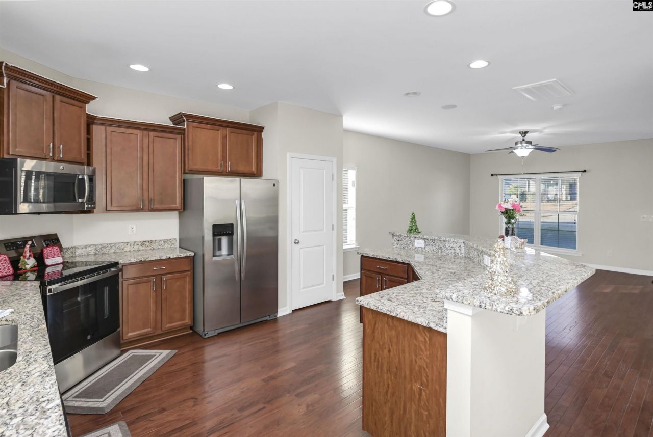 135 Bonhill Dr Photo 22