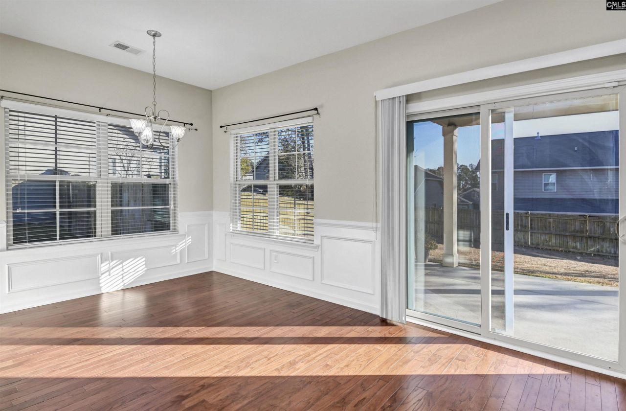 135 Bonhill Dr Photo 24