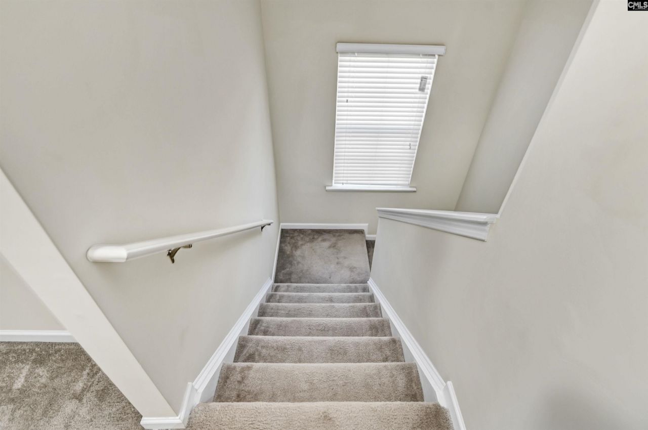 135 Bonhill Dr Photo 33