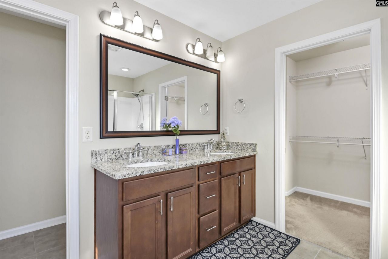 135 Bonhill Dr Photo 40