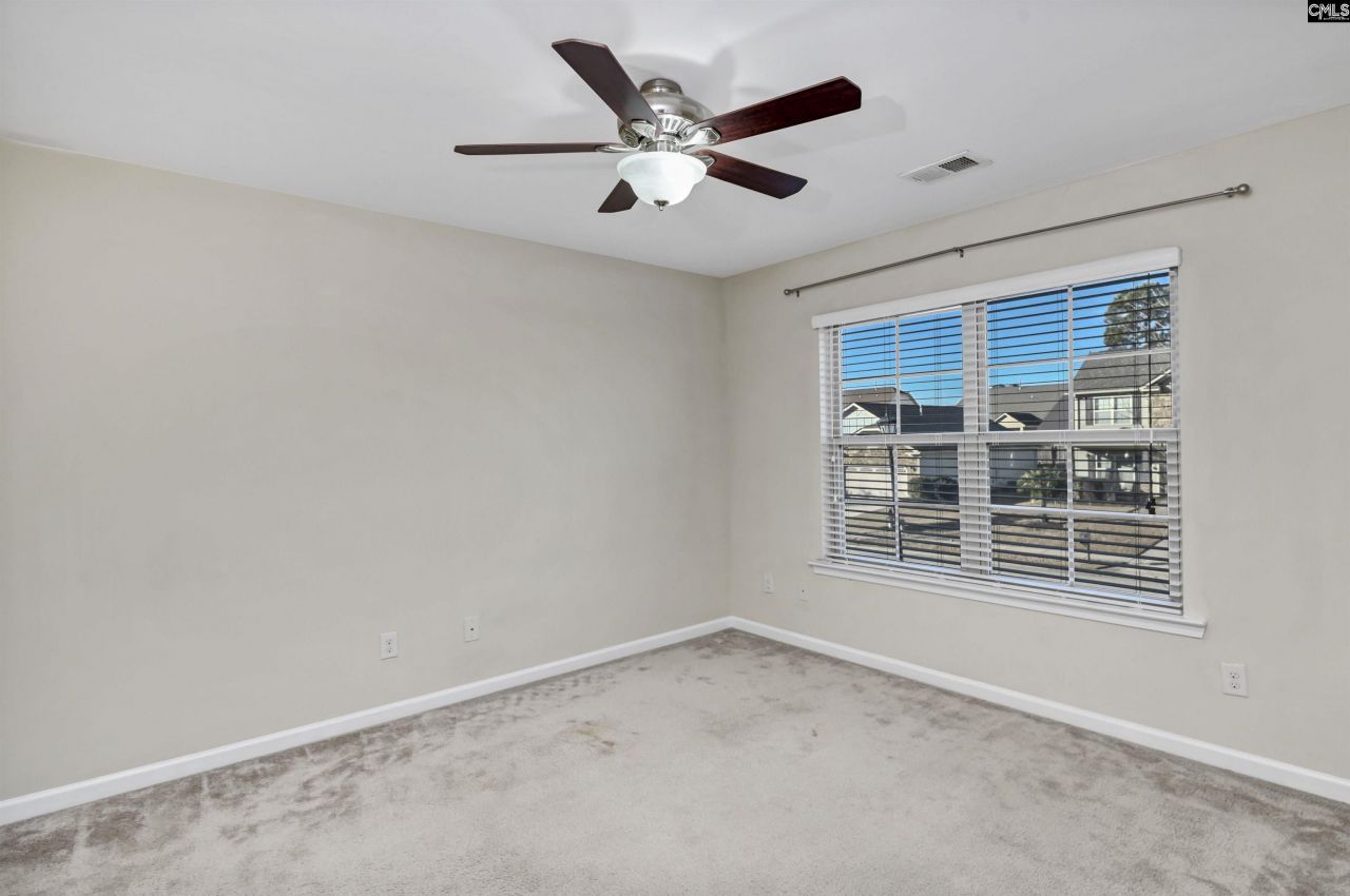 135 Bonhill Dr Photo 43