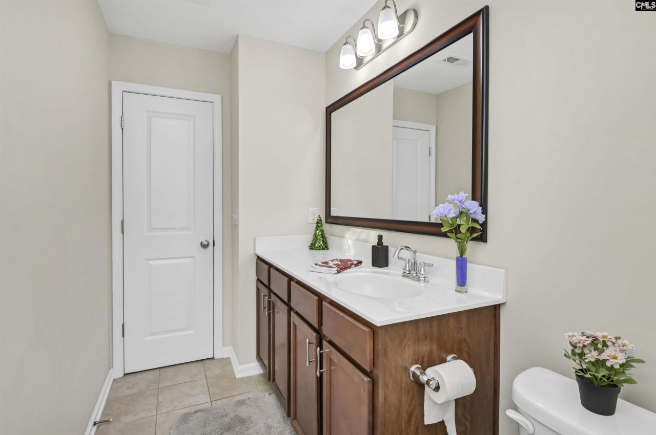 135 Bonhill Dr Photo 47