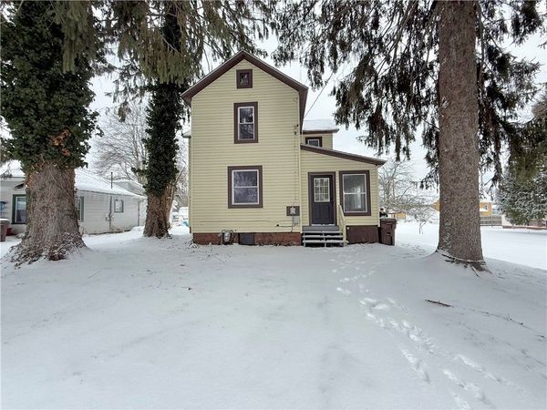 570 High St, Conneaut Lake, PA 16316