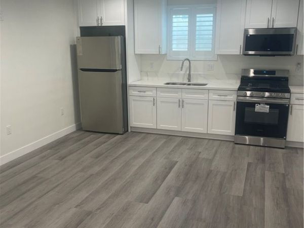 4656 Bell, Unit B, Bell, CA 90201