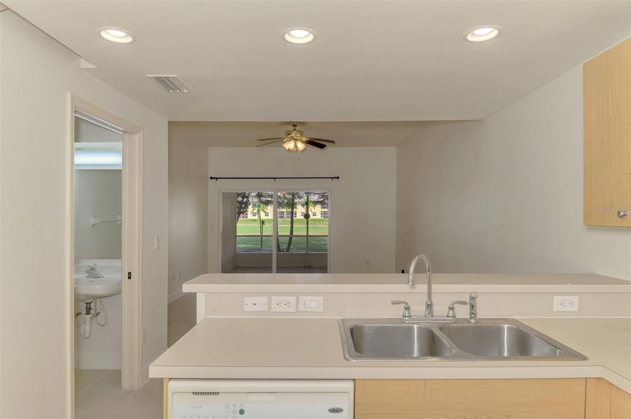 1246 Rio De Janeiro Avenue, Unit 510, Punta Gorda, FL 33983 Photo