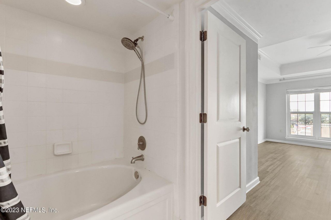 400 E Bay Street, Unit 504, Jacksonville, FL 32202 Photo