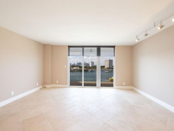 1 Las Olas Circle, Unit 605, Fort Lauderdale, FL 33316