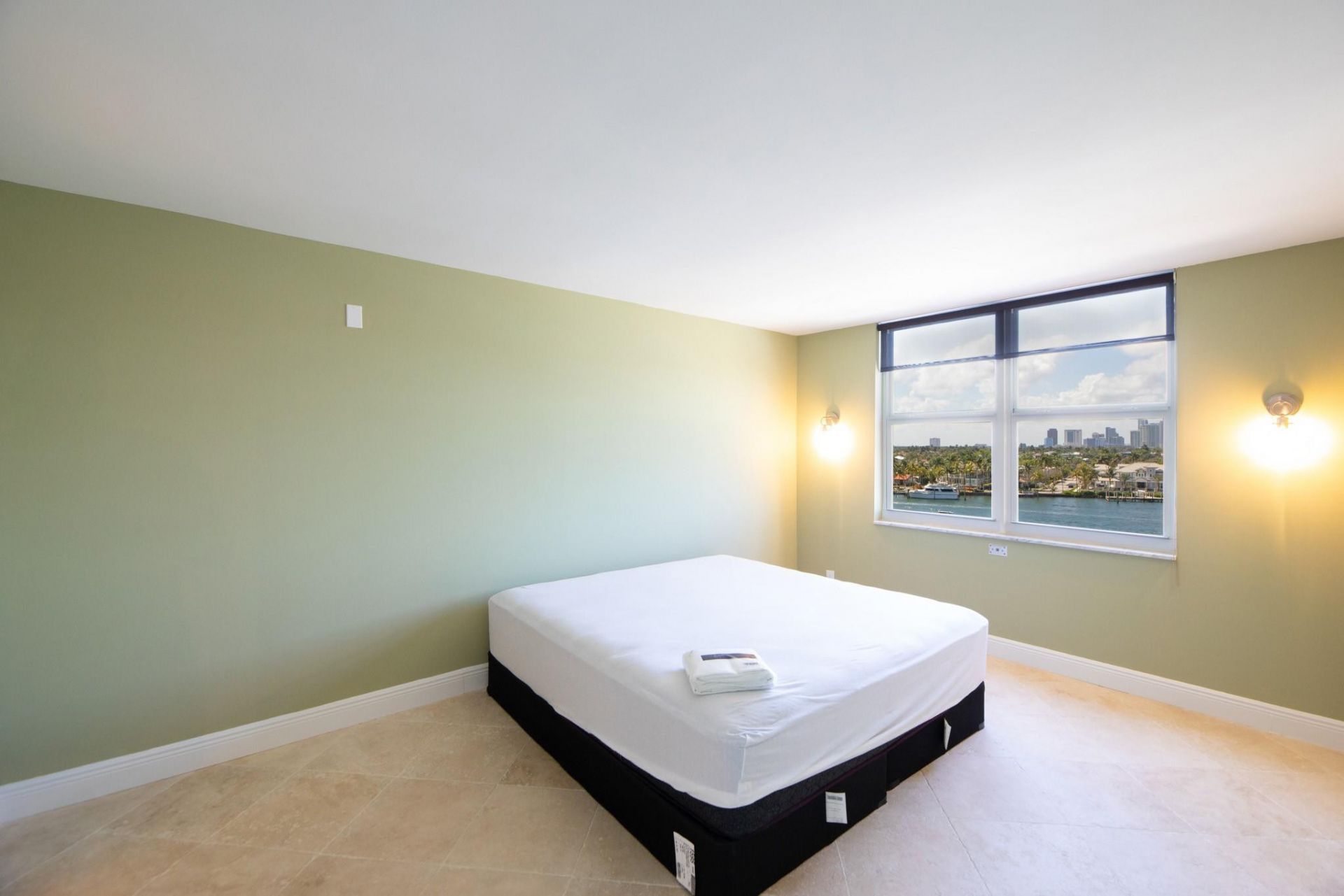 1 Las Olas Circle, Unit 605, Fort Lauderdale, FL 33316 Photo