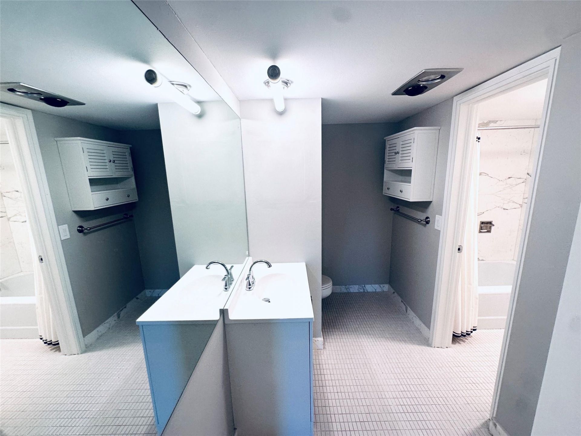 1 Las Olas Circle, Unit 605, Fort Lauderdale, FL 33316 Photo