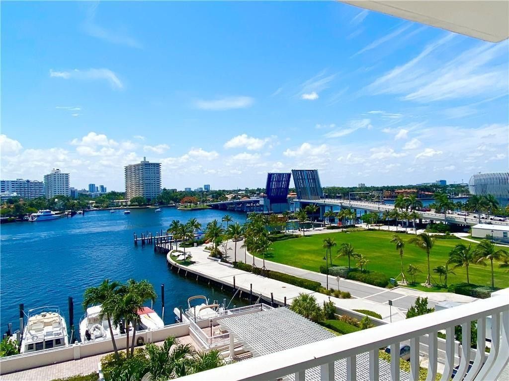 1 Las Olas Circle, Unit 605, Fort Lauderdale, FL 33316 Photo