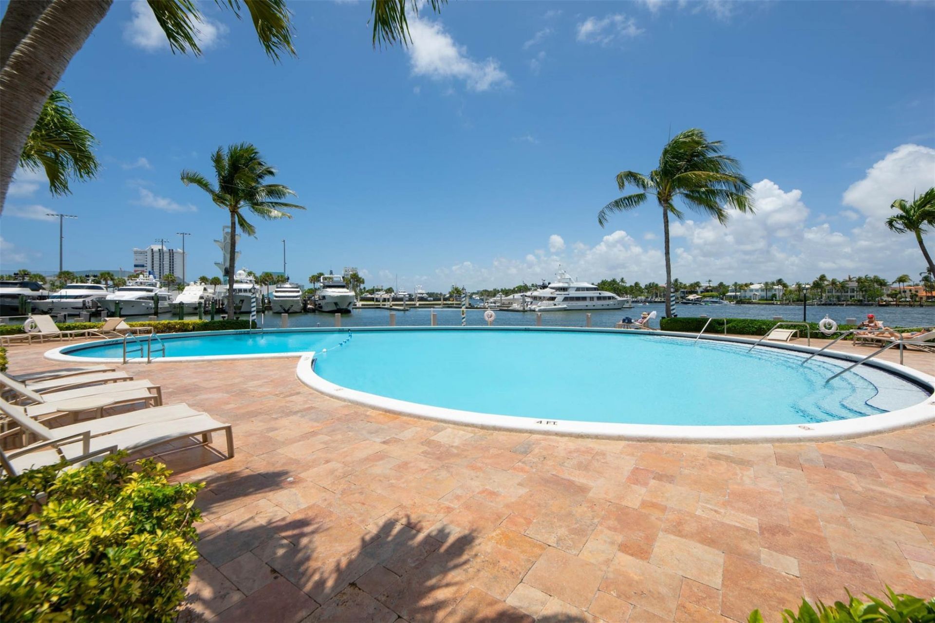 1 Las Olas Circle, Unit 605, Fort Lauderdale, FL 33316 Photo