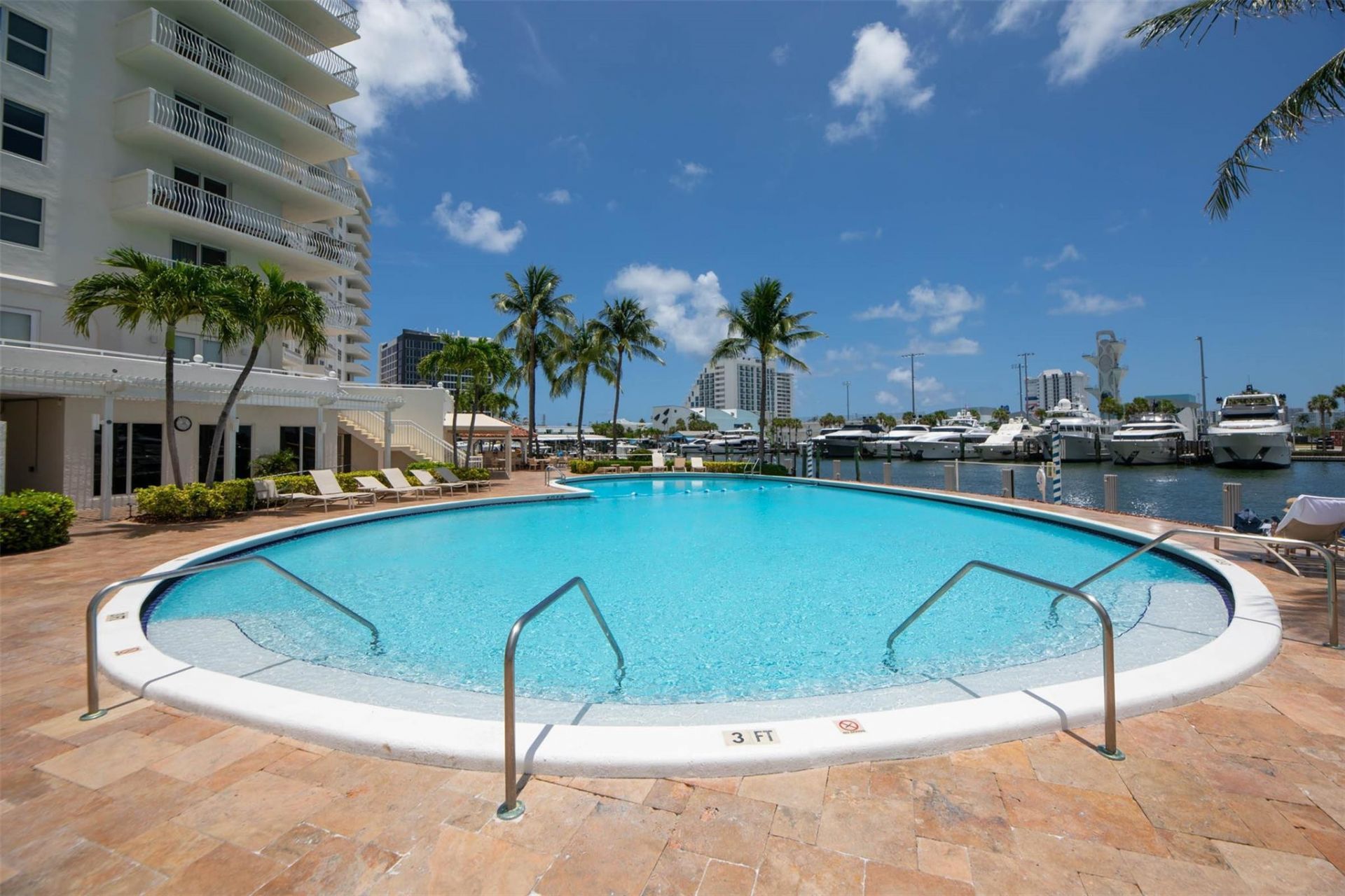 1 Las Olas Circle, Unit 605, Fort Lauderdale, FL 33316 Photo