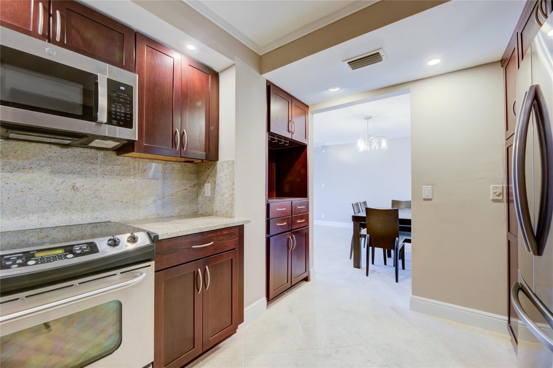 1 Las Olas Circle, Unit 605, Fort Lauderdale, FL 33316 Photo