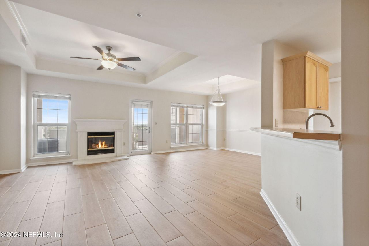 400 E Bay Street, Unit 604, Jacksonville, FL 32202 Photo